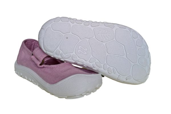 barefoot lona