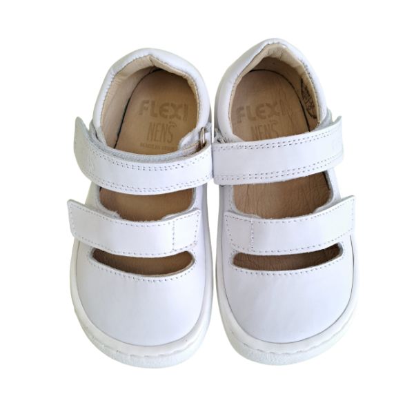 sandalias semiabiertas blancas barefoot niños 